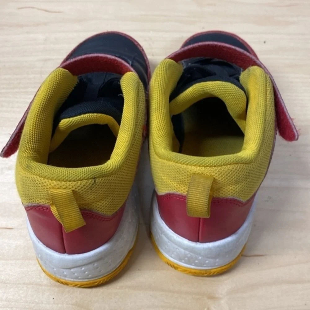 NIKE AIR JORDAN MAX‎ AURA 3 kids black, yellow & red size 2Y